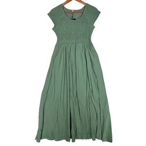 Kohl's Green Short-Sleeved Maxi Dress Smocked Chest Women's Medium NWT
